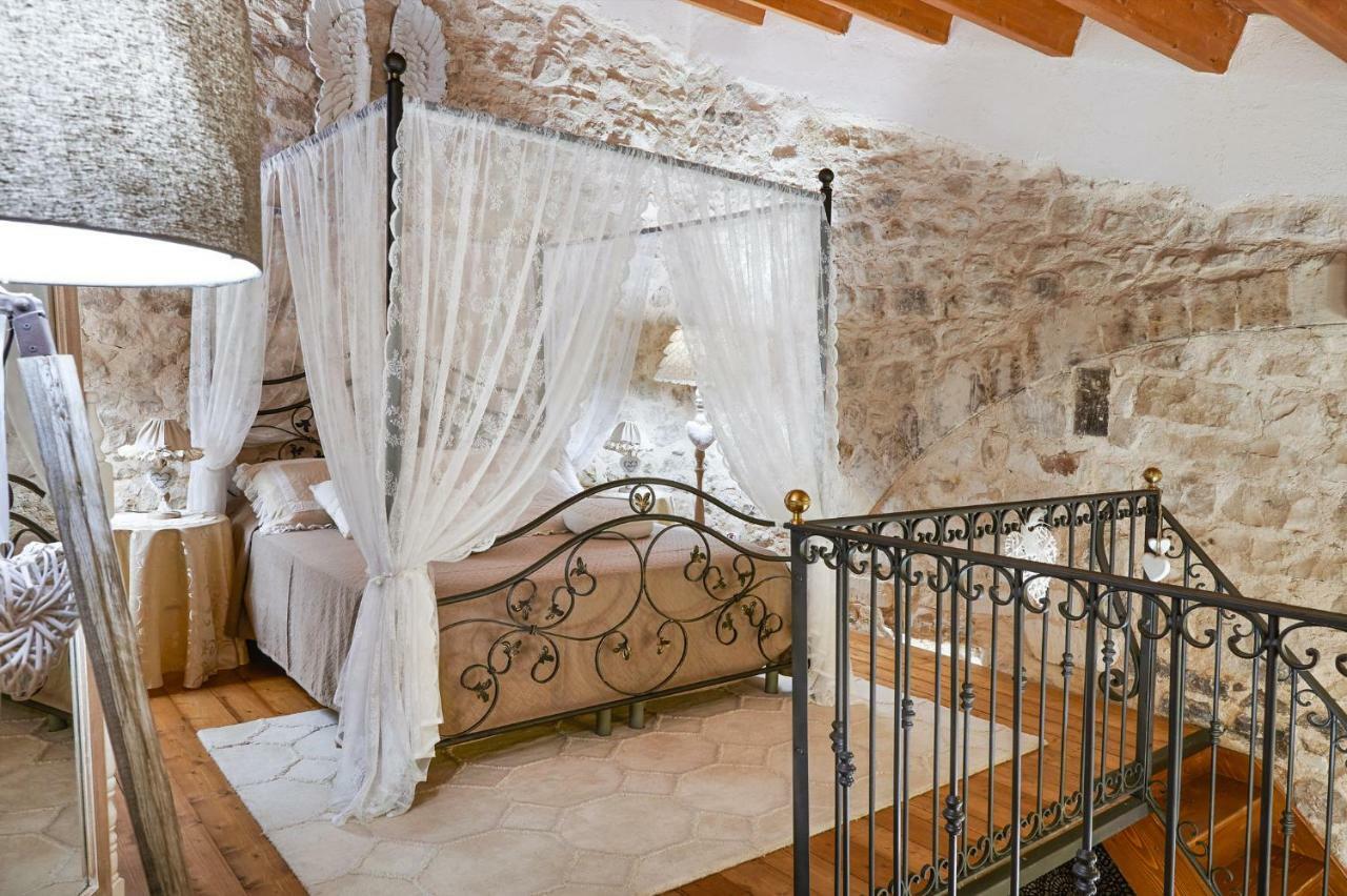 Les Petites Maisons D'Elise Шикли Екстериор снимка